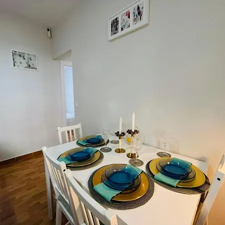 Apartment Leisa House