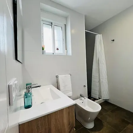 Apartment Leisa House *